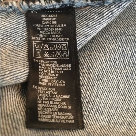 Forever 21 Premium Denim Distressed Cuffed Shorts Size 30 - Picture 4 of 4